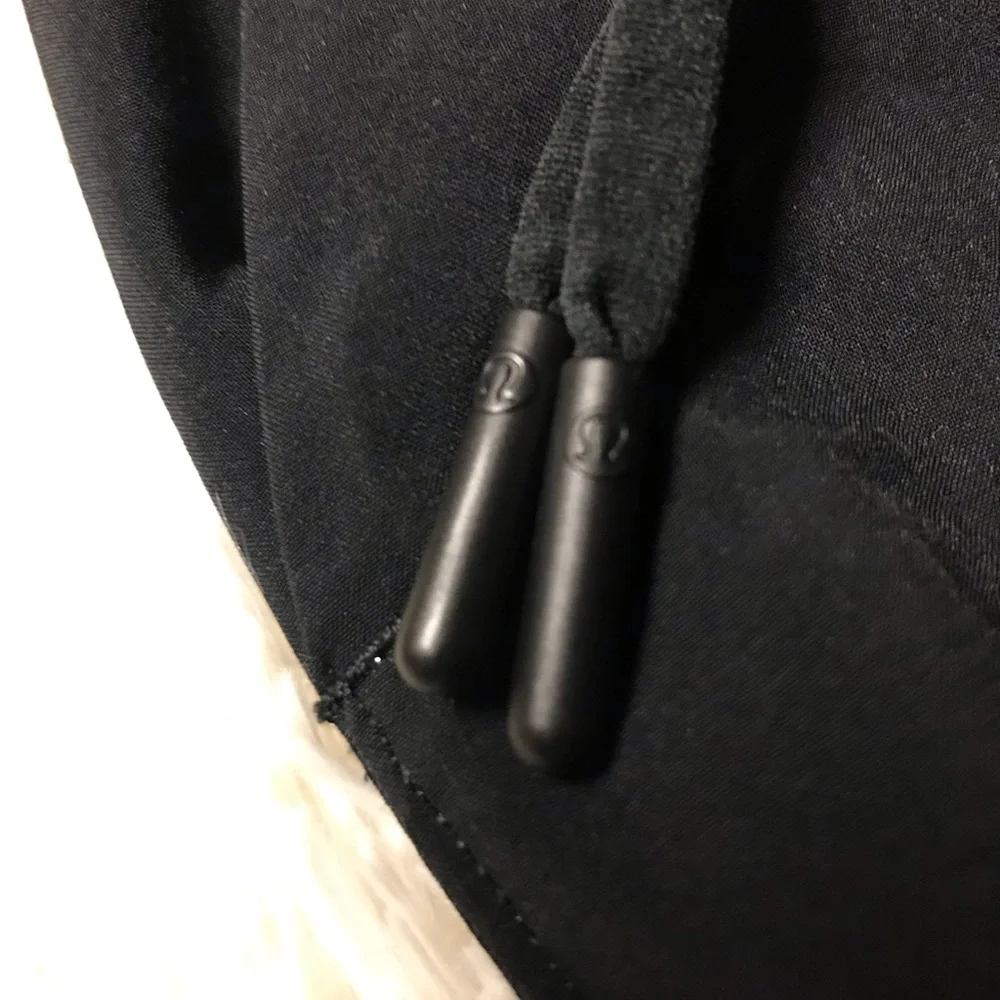 Men"s lululemon Pace Breaker-Short Lined-Size S -Black- Good Condition - Picture 10 of 16